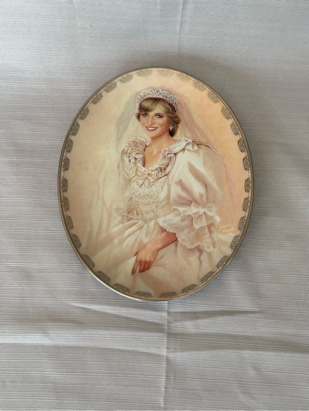 Princess Diana Collector's Decorative Oval Wall Plaque in Cream